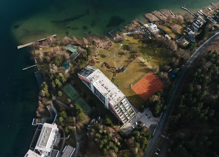 Design Am Ossiacher Mit Seezugang Villach